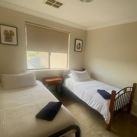 Port Denison Beach Resort Bagian luar foto
