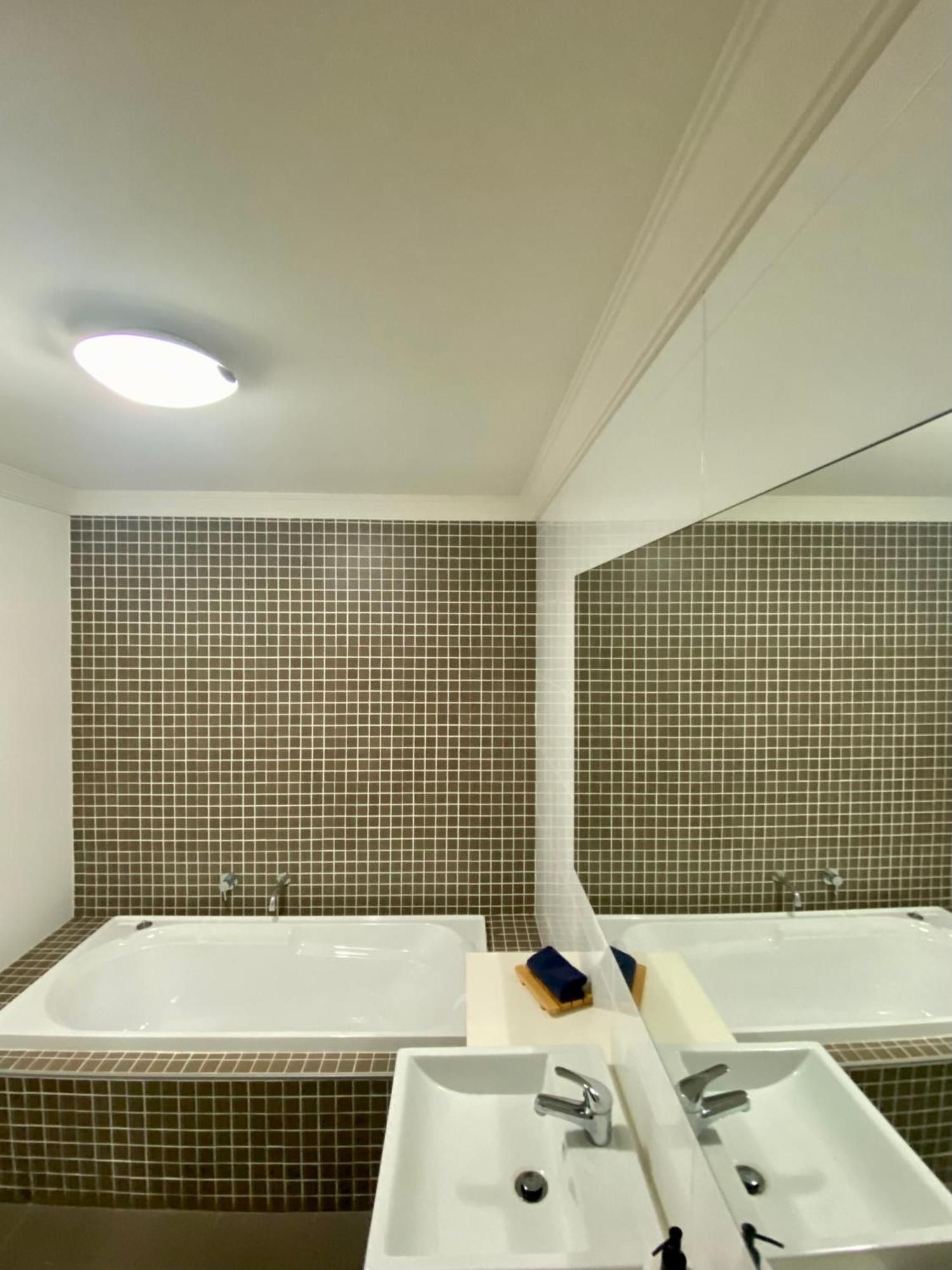 Port Denison Beach Resort Bagian luar foto