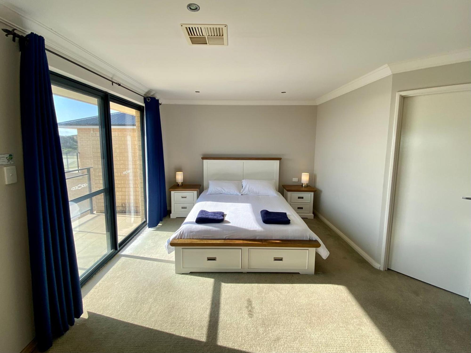 Port Denison Beach Resort Bagian luar foto