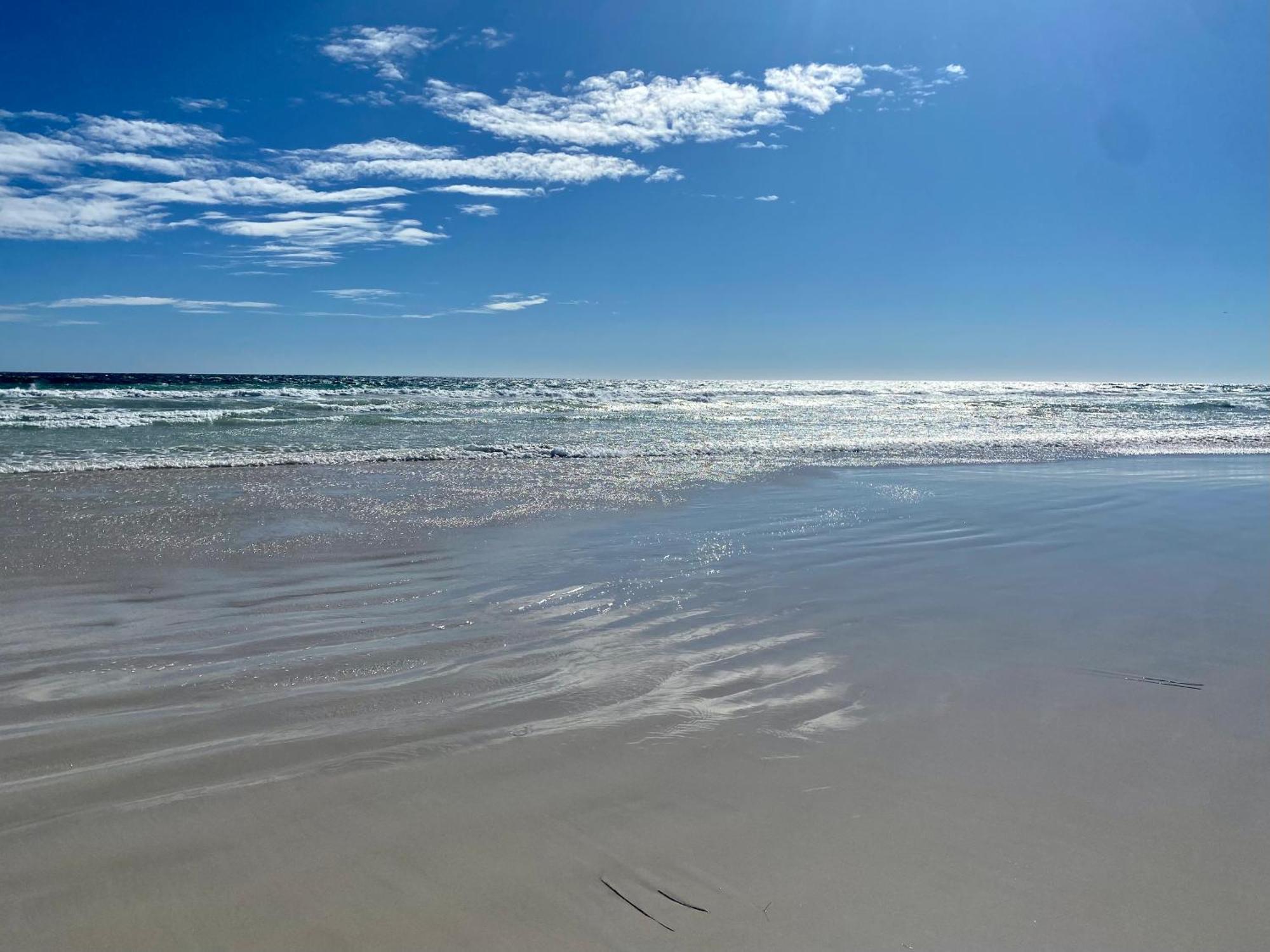 Port Denison Beach Resort Bagian luar foto