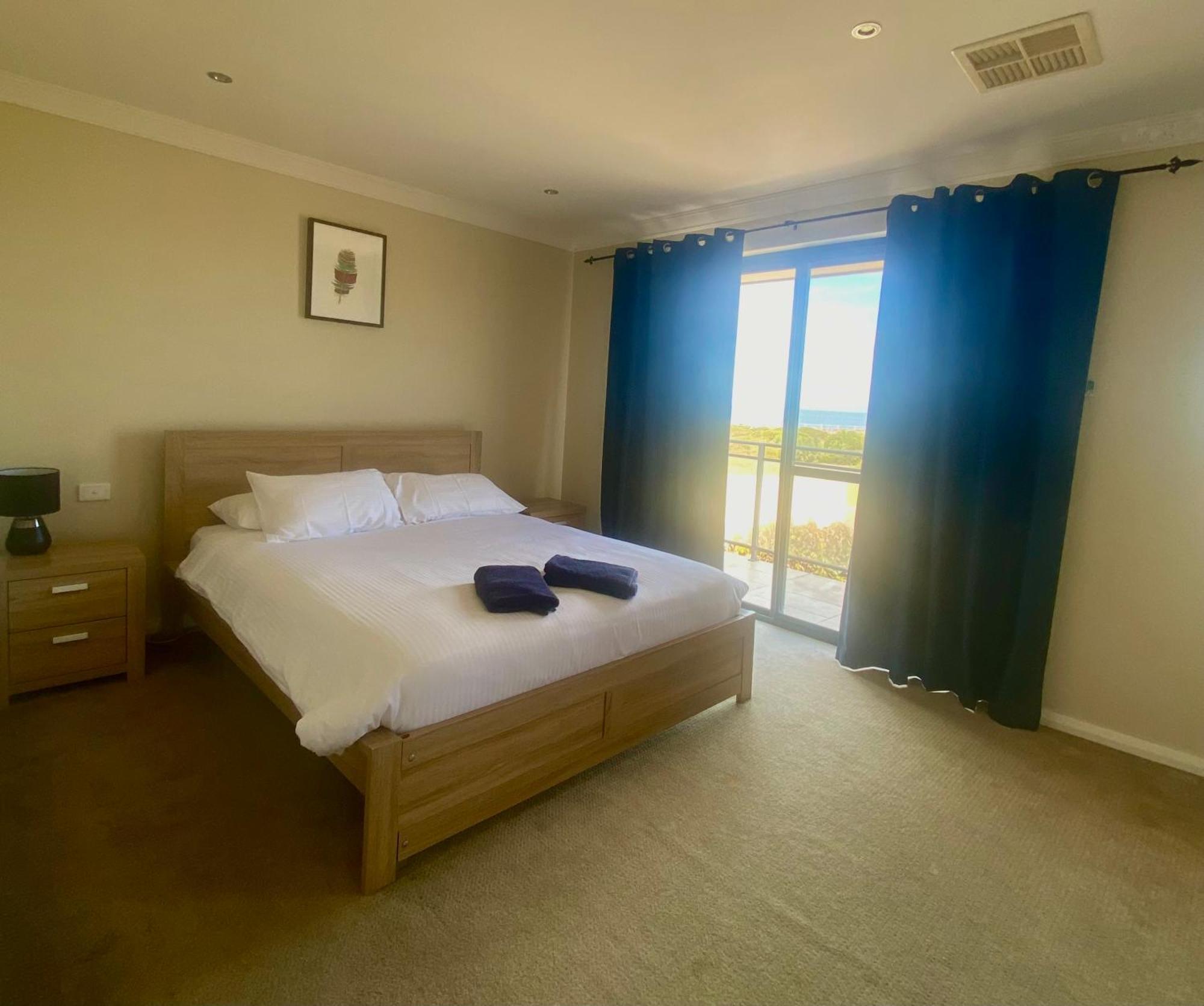 Port Denison Beach Resort Bagian luar foto