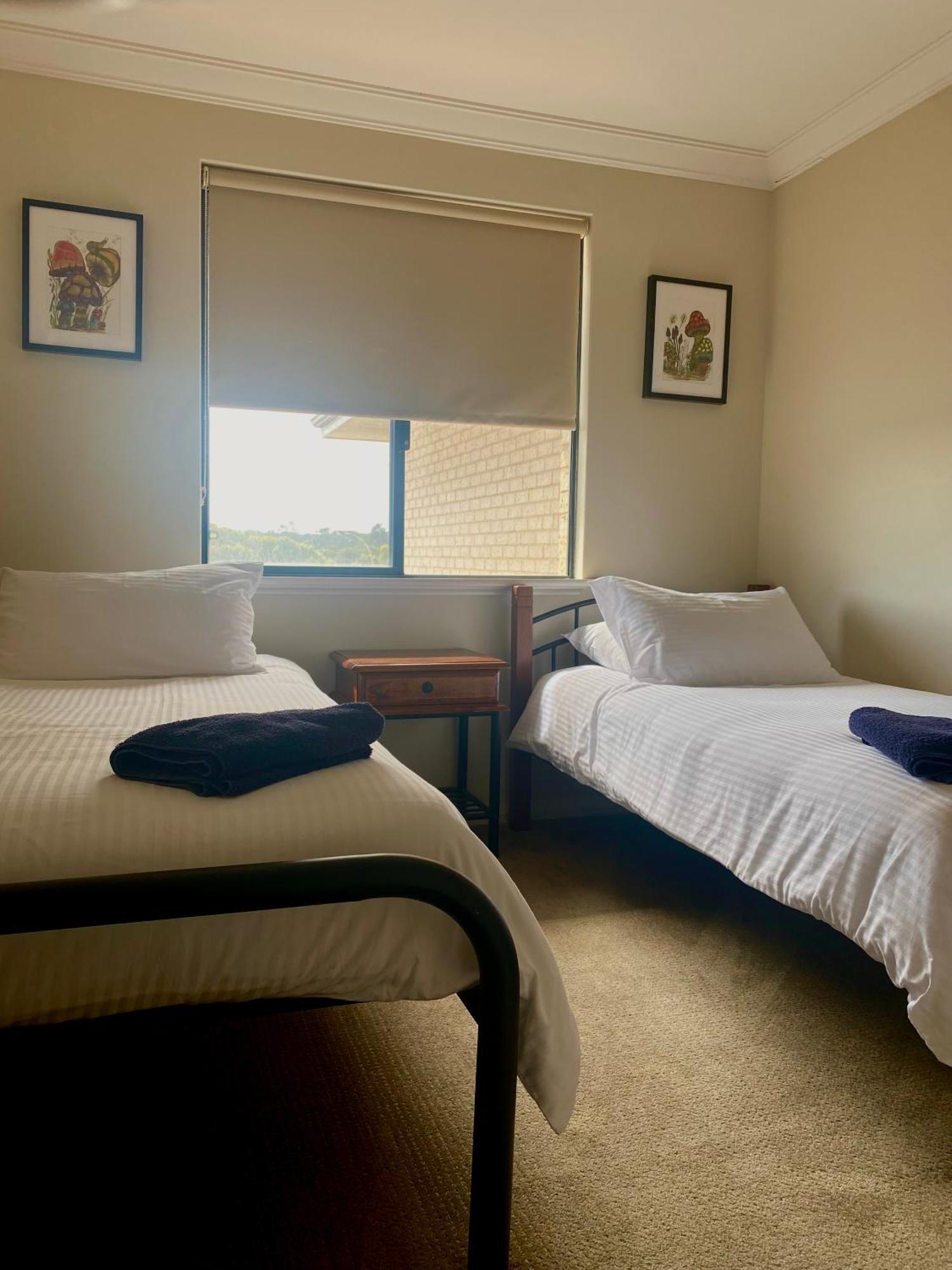 Port Denison Beach Resort Bagian luar foto