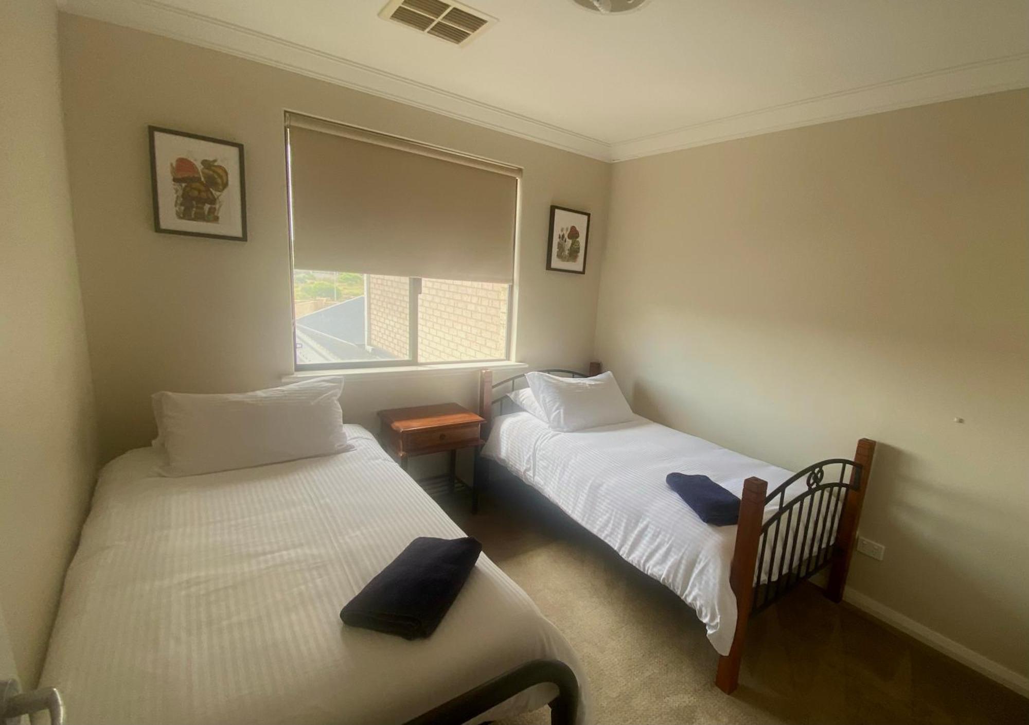 Port Denison Beach Resort Bagian luar foto